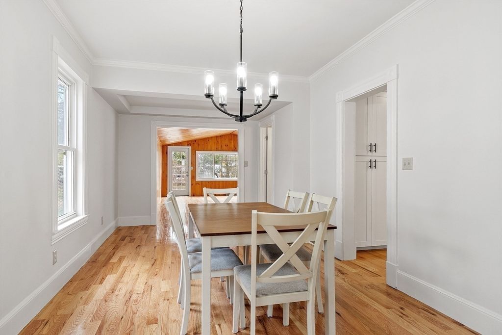 Chandelier, Dining room, Interior, Wood Texture Flooring