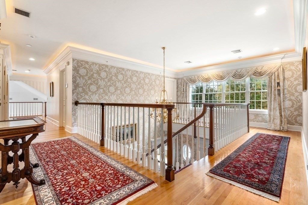 Interior, Pendant Lights, Recessed Lighting, Wood Texture Flooring