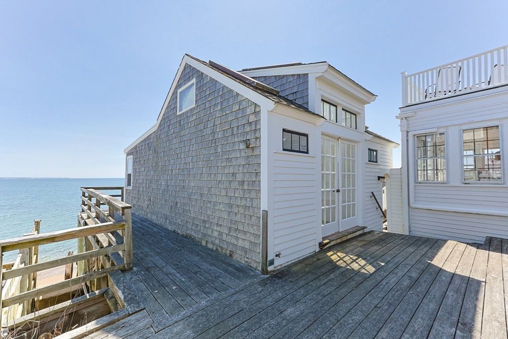 Exterior, Water