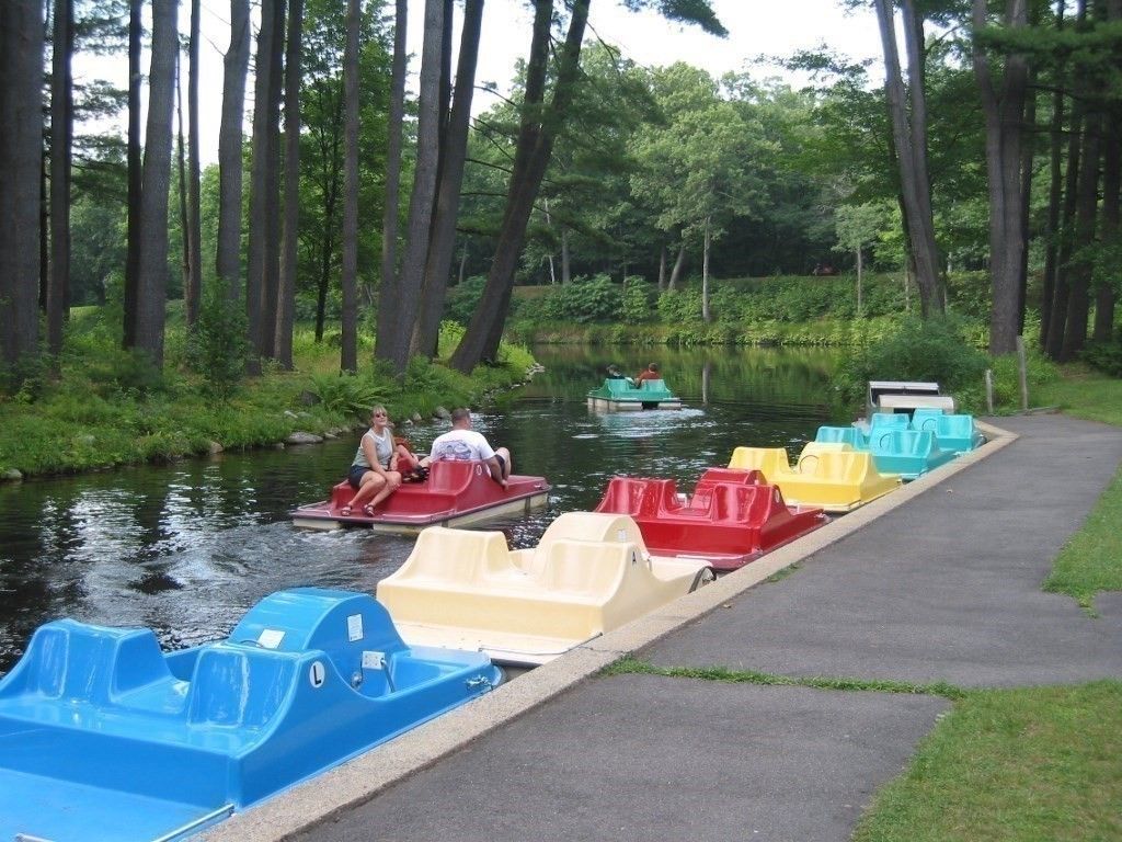 Exterior, Lake