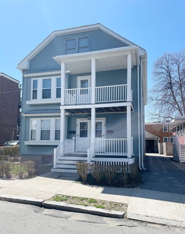 Exterior, Facade, American Craftsman