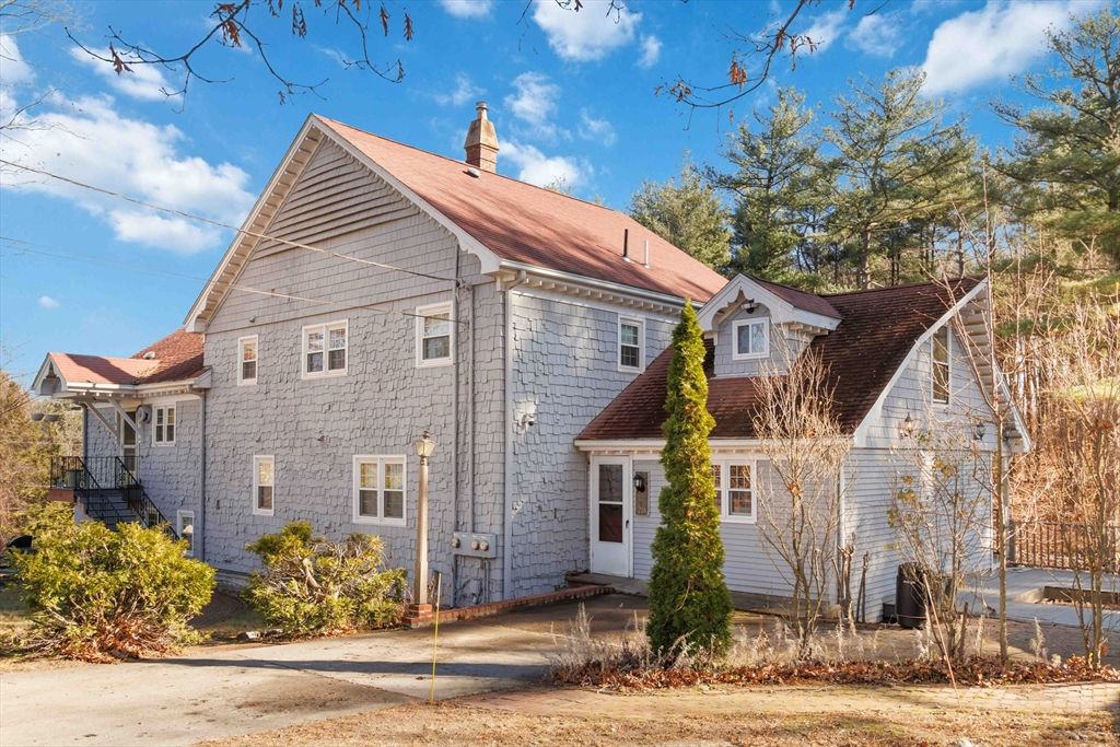 Exterior, Facade, Brick Traditional