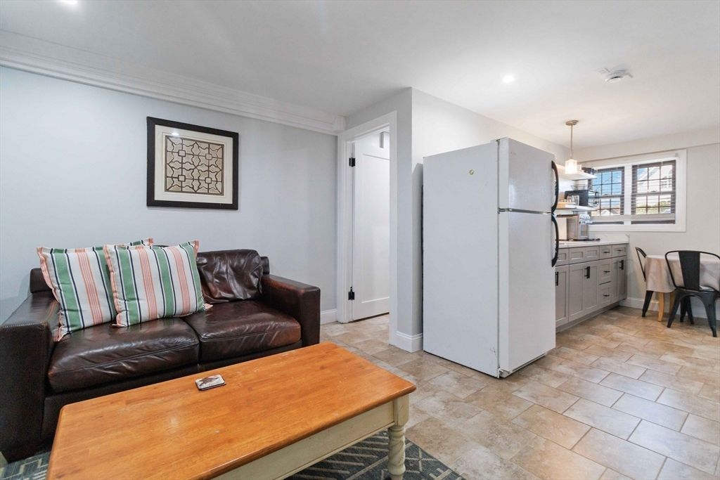 Dining room, Interior, Kitchen, Living room, Pendant Lights, Recessed Lighting