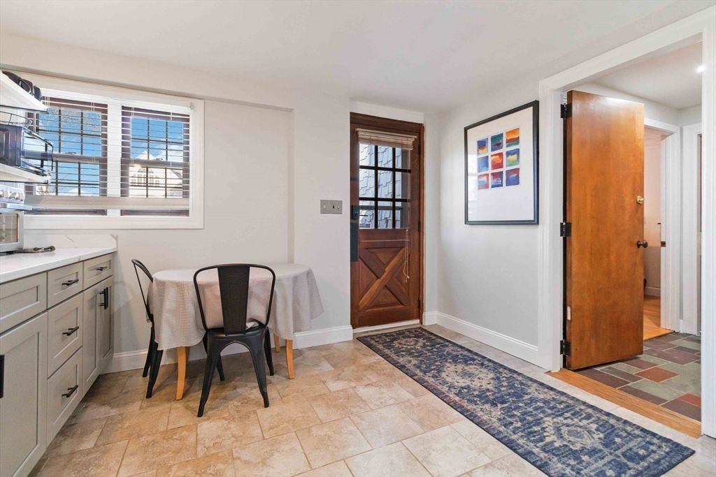 Dining room, Interior