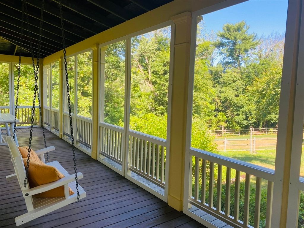 Interior, Sun Room, Wood Texture Flooring