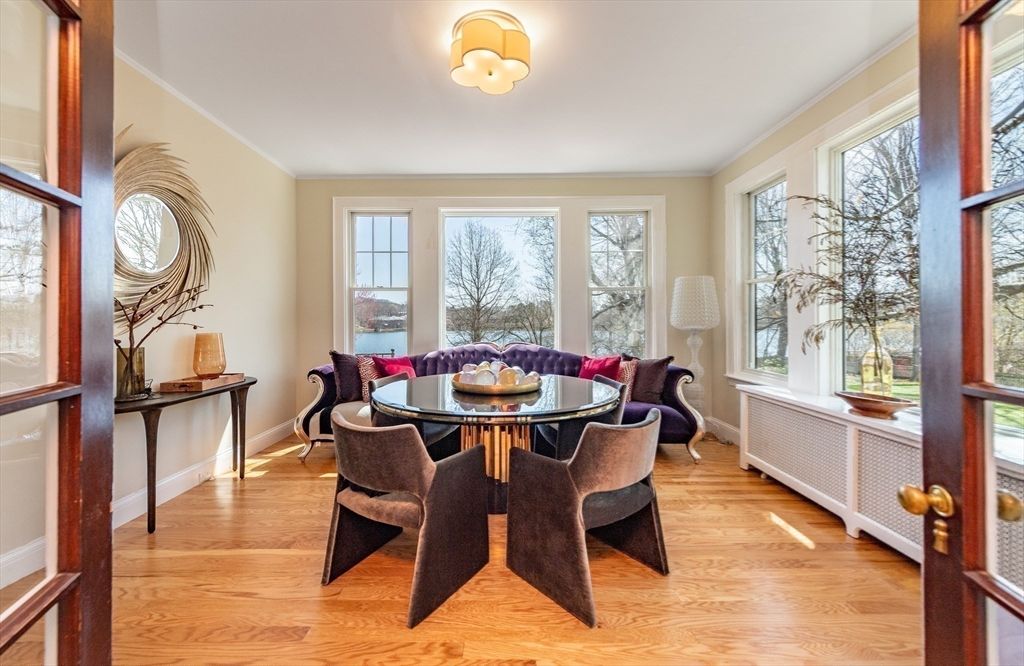 Dining room, Interior, Wood Texture Flooring