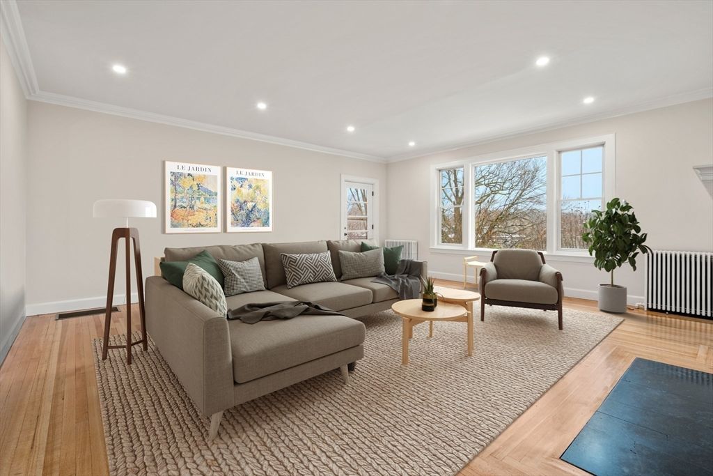 Interior, Living room, Recessed Lighting, Wood Texture Flooring