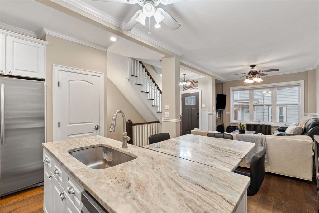 Dining room, Interior, Kitchen, Living room, Recessed Lighting, Wood Texture Flooring