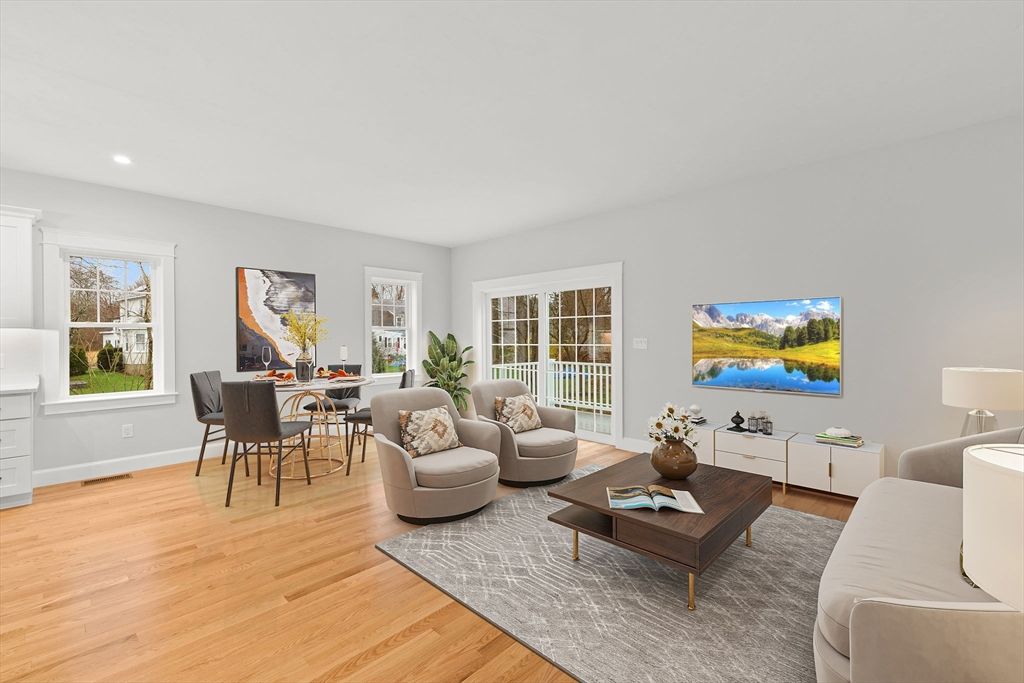 Dining room, Interior, Living room, Recessed Lighting, Wood Texture Flooring