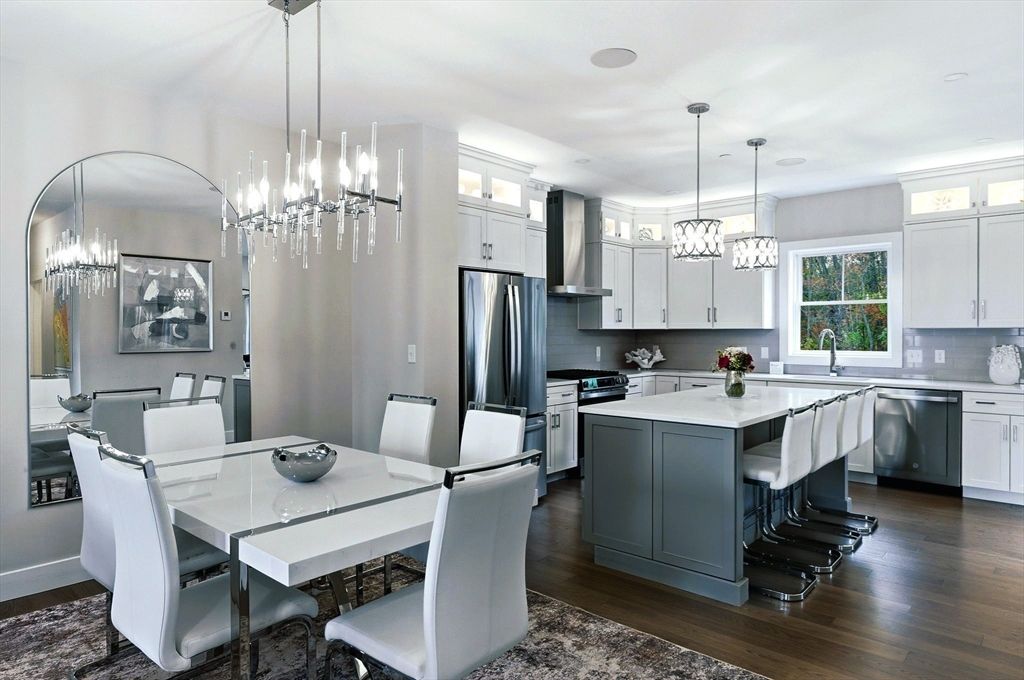 Dining room, Interior, Kitchen, Pendant Lights, Recessed Lighting, Stainless Steel Appliances, Wood Texture Flooring