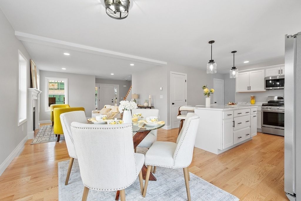 Dining room, Interior, Kitchen, Pendant Lights, Recessed Lighting, Stainless Steel Appliances, Wood Texture Flooring