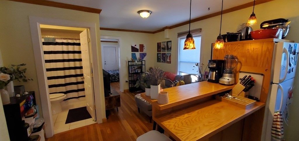Interior, Kitchen, Pendant Lights, Wood Texture Flooring