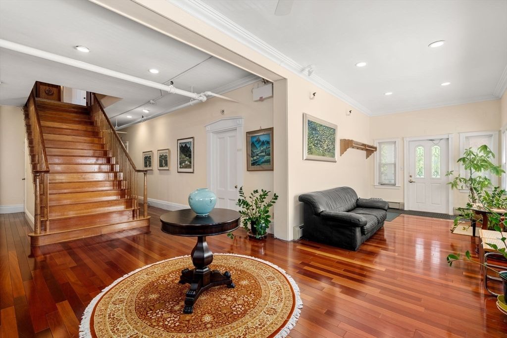 Interior, Recessed Lighting, Wood Texture Flooring