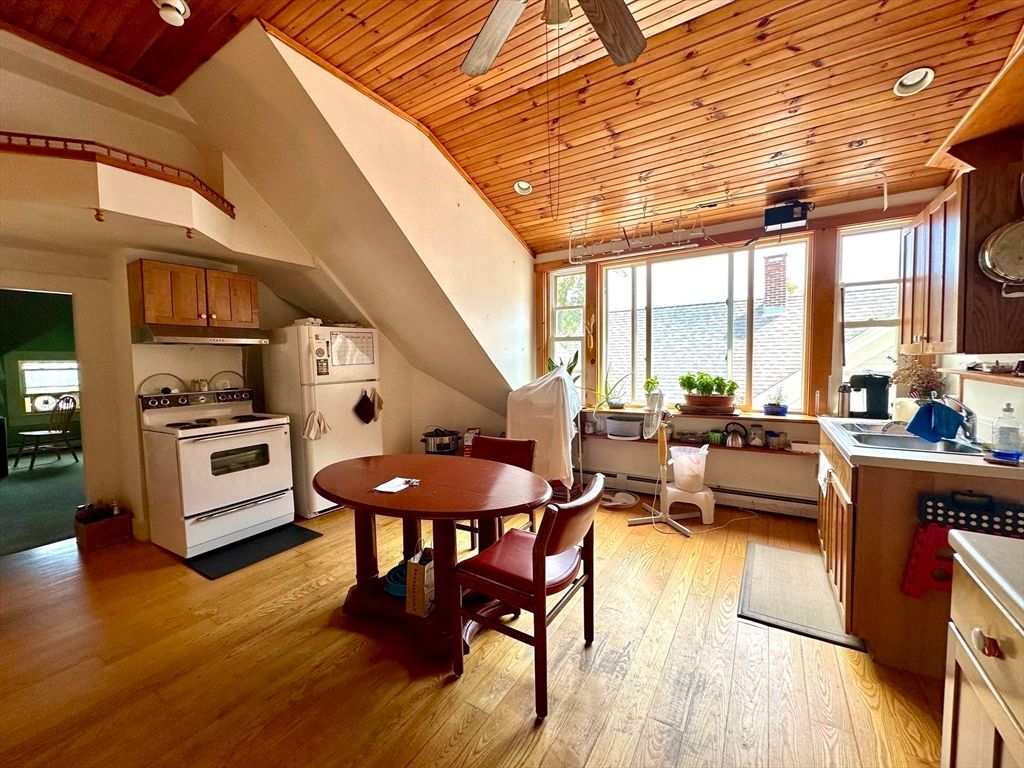 Dining room, Interior, Kitchen, Recessed Lighting, Wooden Ceilings, Wood Texture Flooring