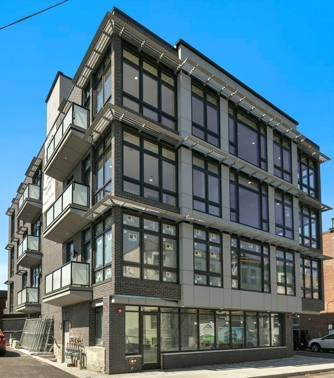 Exterior, Facade, Condo Building