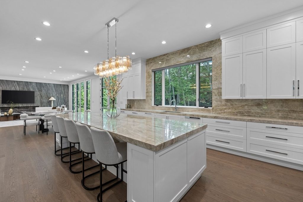 Chandelier, Interior, Kitchen, Living room, Pendant Lights, Recessed Lighting, Wood Texture Flooring