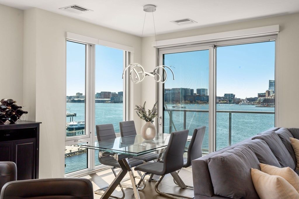 Dining room, Interior, Pendant Lights, Water