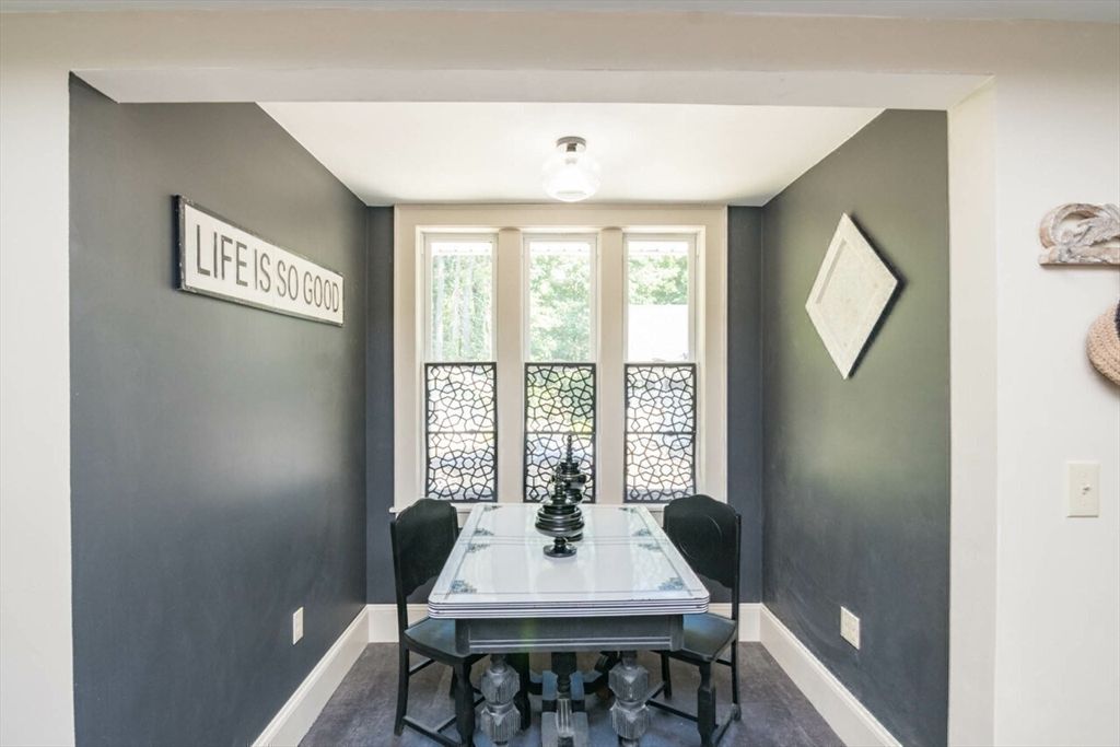 Dining room, Interior
