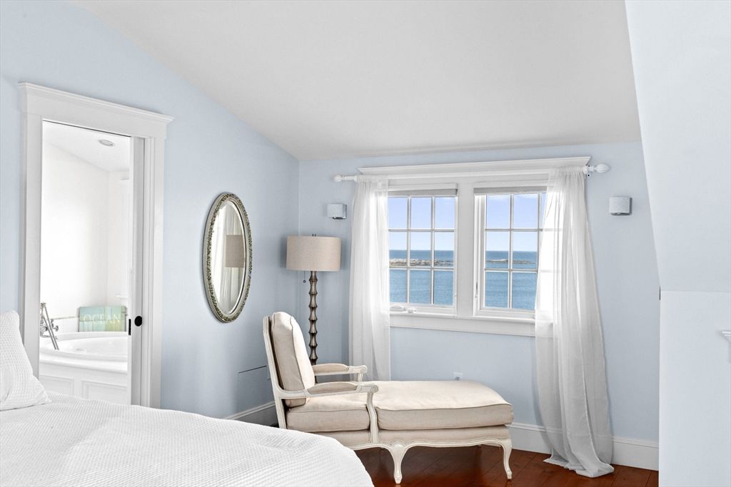 Bedroom, Interior, Water