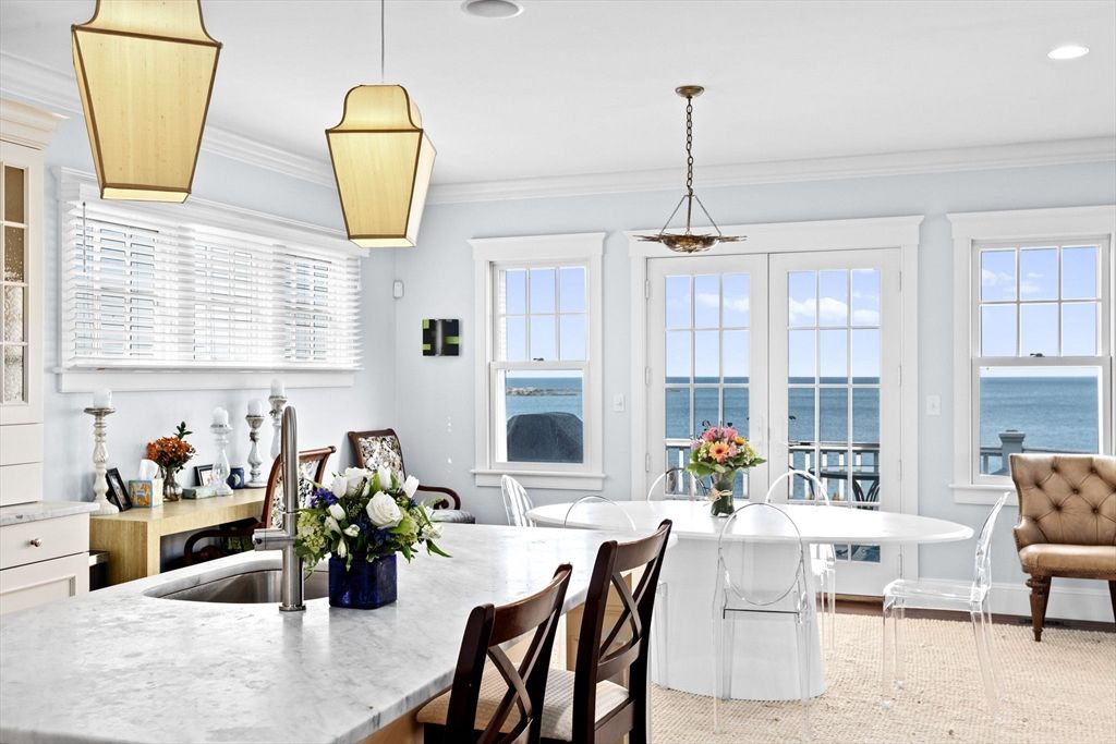 Dining room, Interior, Kitchen, Pendant Lights, Recessed Lighting, Water