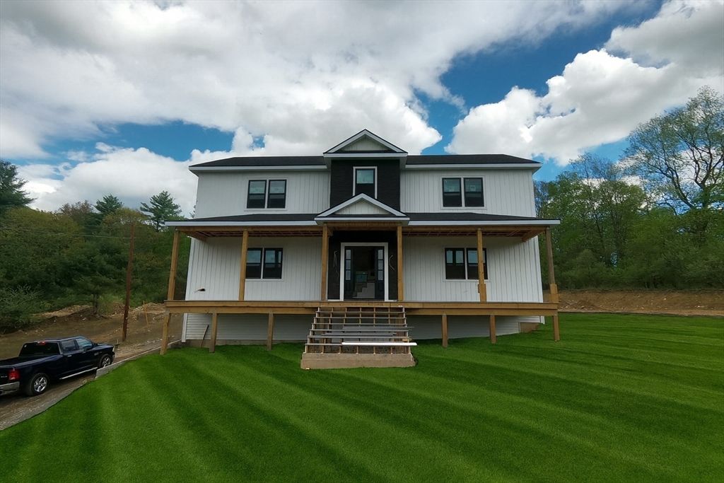 Backyard, Exterior, Facade, Farmhouse