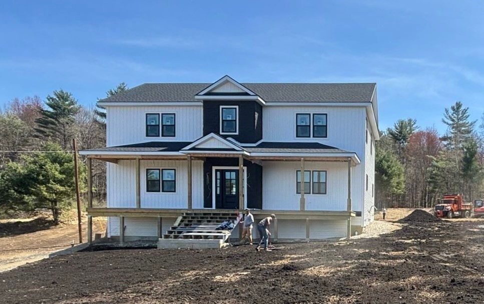 Exterior, Facade, Farmhouse