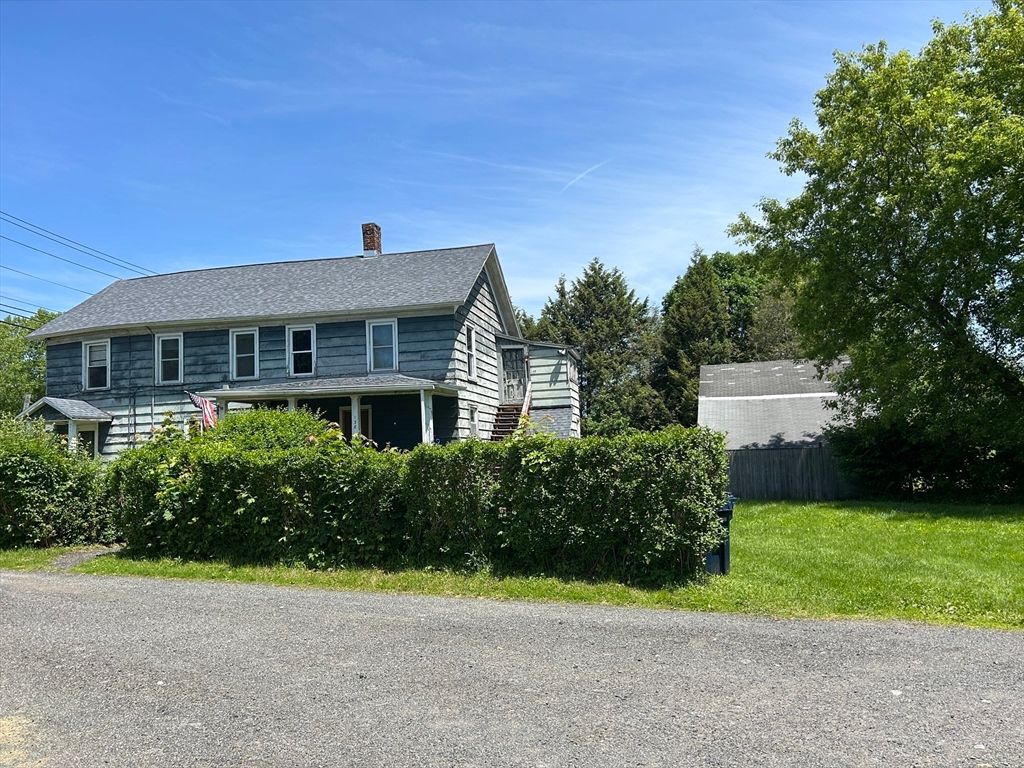 Backyard, Exterior, Facade, Cape Cod
