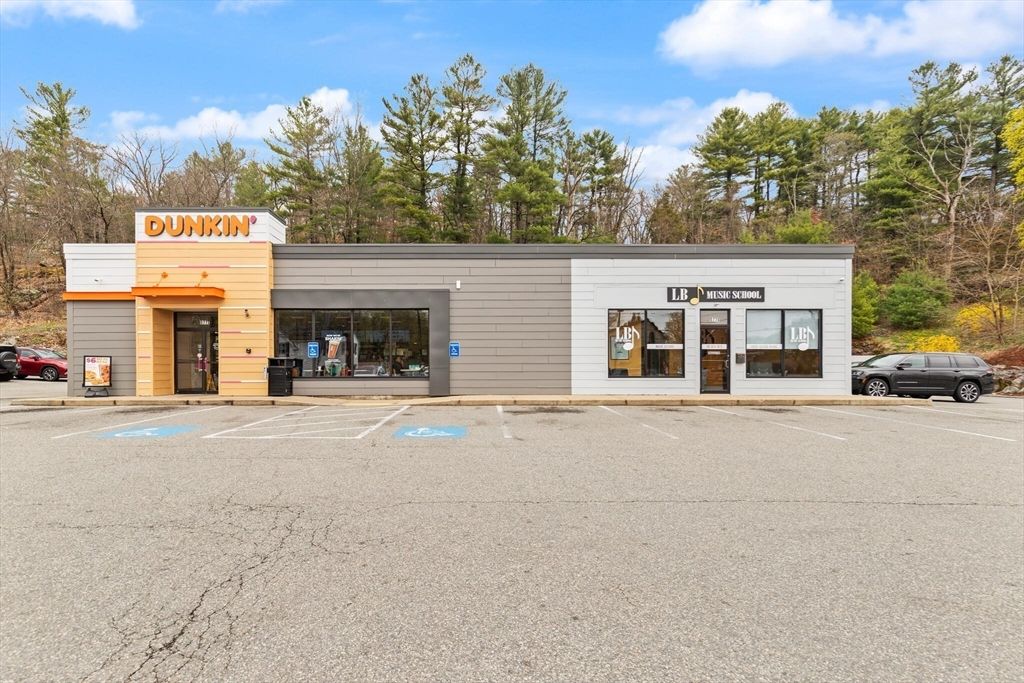 Exterior, Facade, None