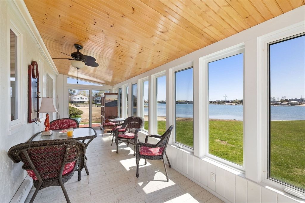 Interior, Sun Room, Water, Wooden Ceilings, Wood Texture Flooring