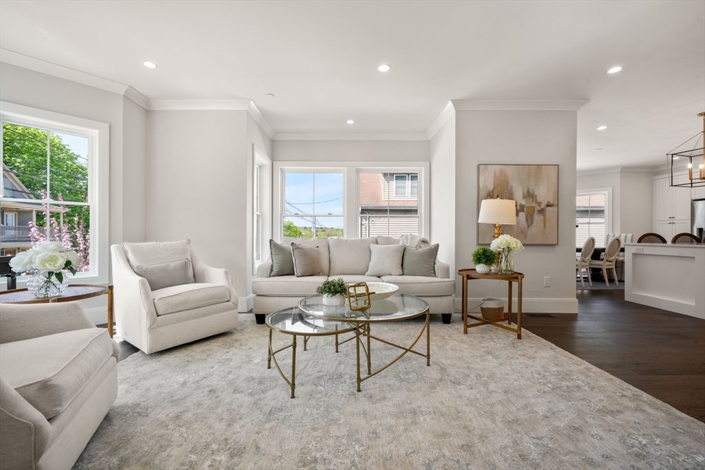 Dining room, Interior, Living room, Pendant Lights, Recessed Lighting, Wood Texture Flooring