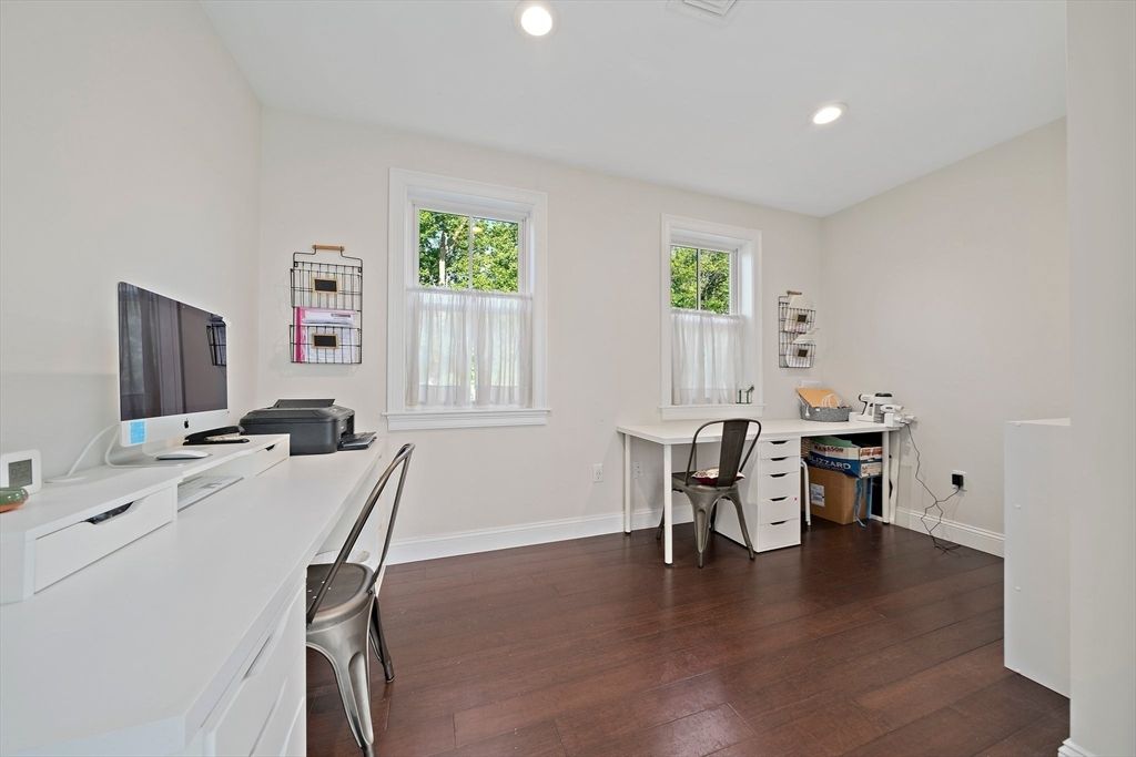 Home Office, Interior, Recessed Lighting, Wood Texture Flooring