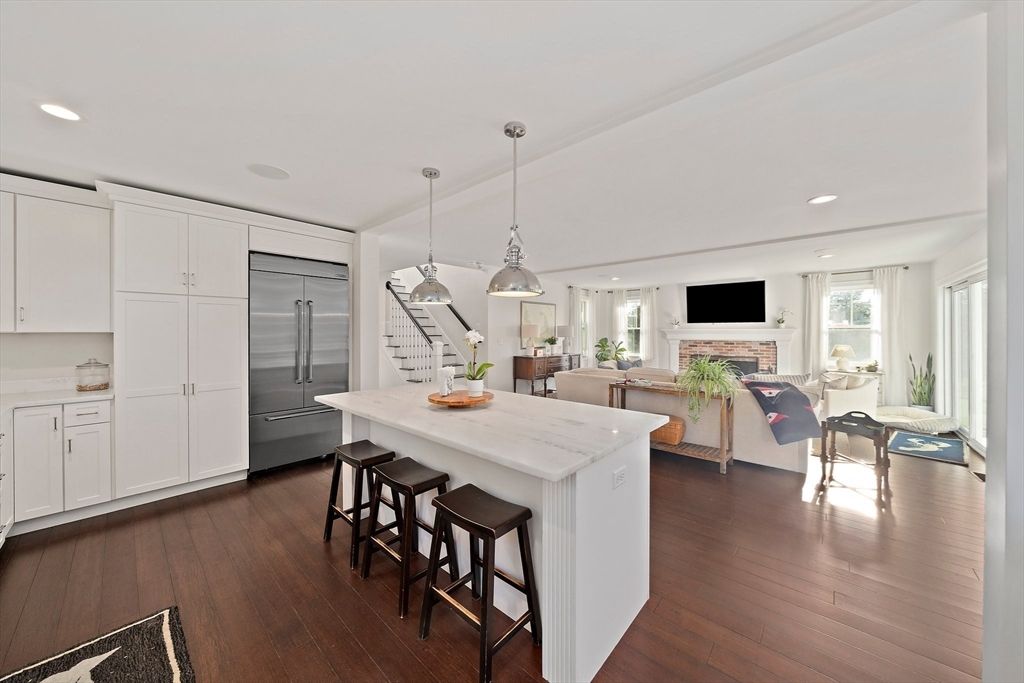 Fireplace, Interior, Kitchen, Pendant Lights, Recessed Lighting, Wood Texture Flooring