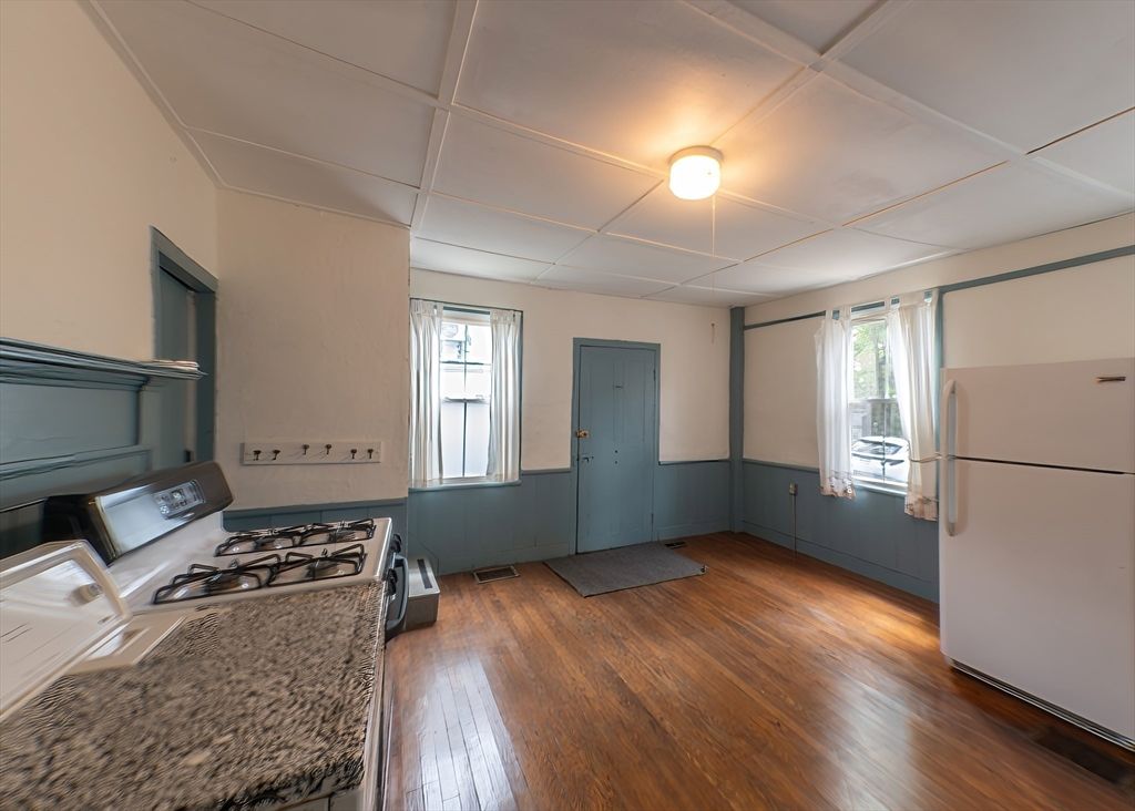 Interior, Kitchen, Wood Texture Flooring