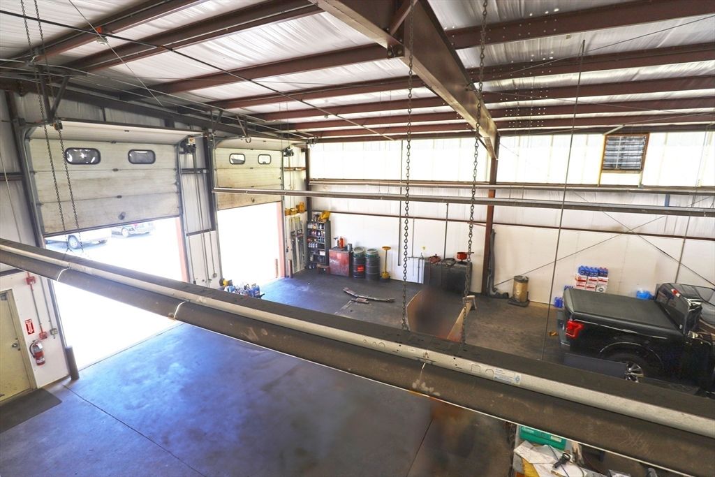 Garage, Interior