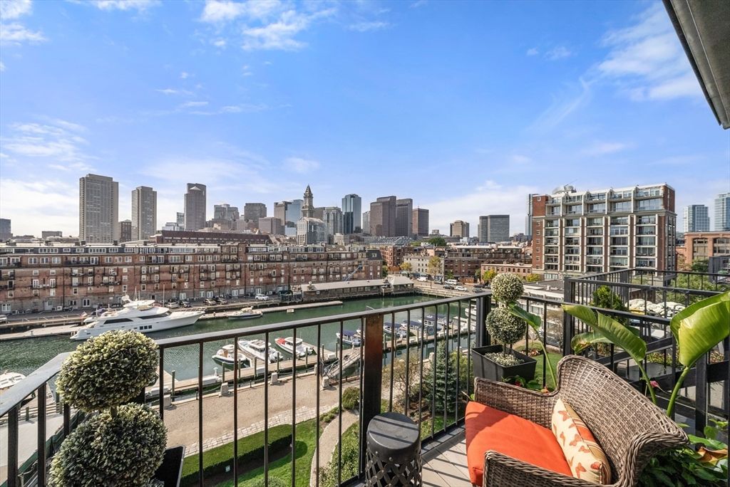 Exterior, Other, Skyline