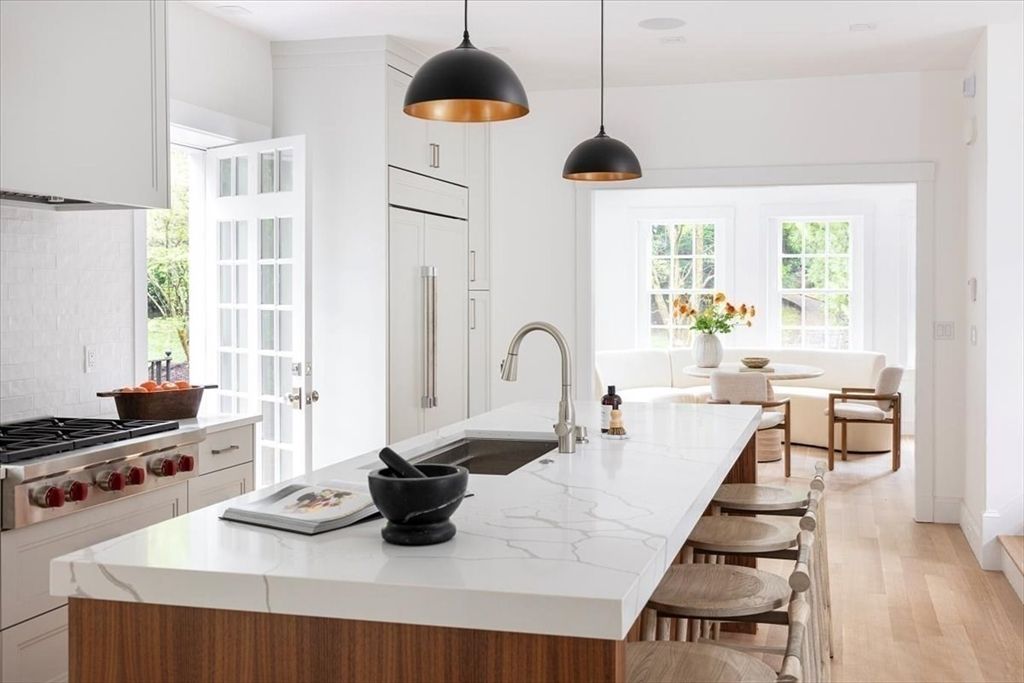 Dining room, Interior, Kitchen, Pendant Lights, Wood Texture Flooring