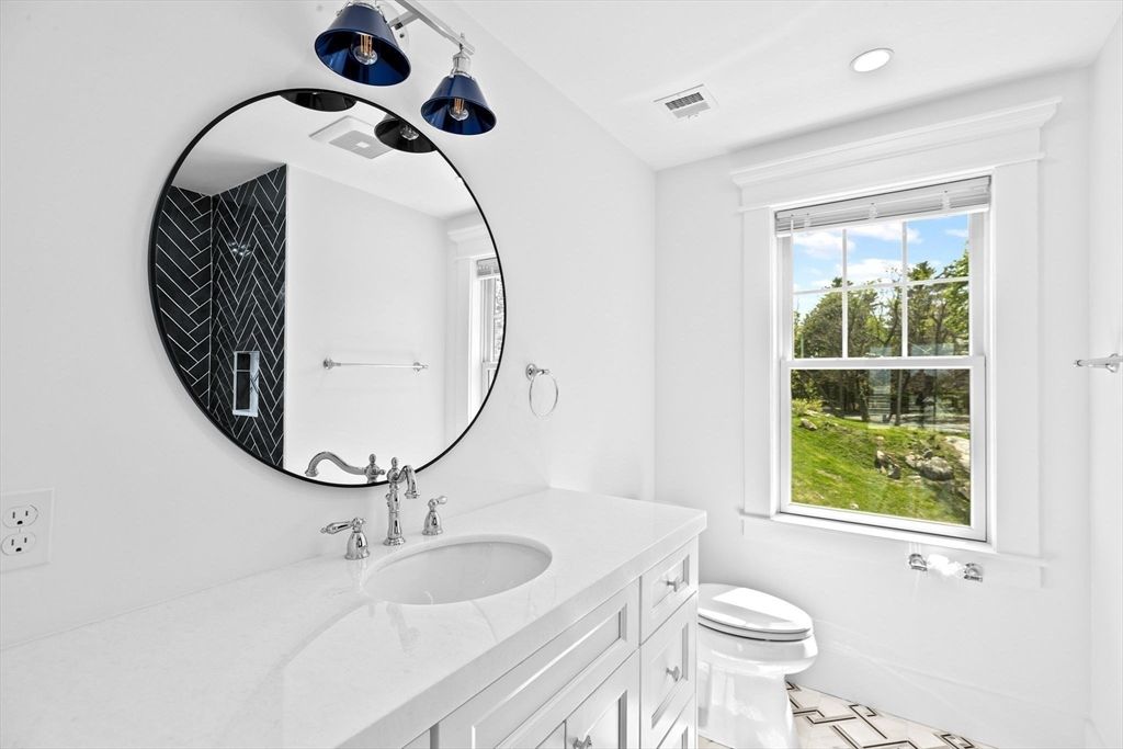 Bathroom, Interior, Recessed Lighting