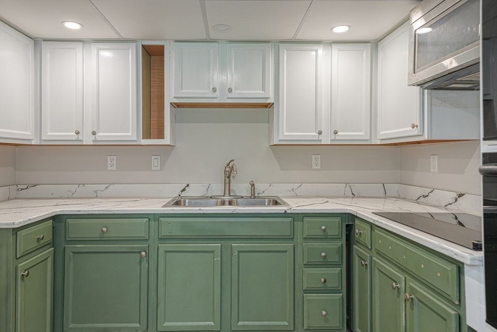 Interior, Kitchen, Recessed Lighting