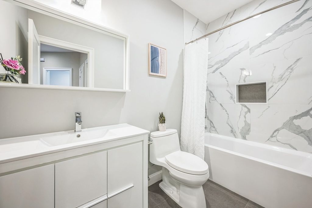 Bathroom, Interior, Marble Walls