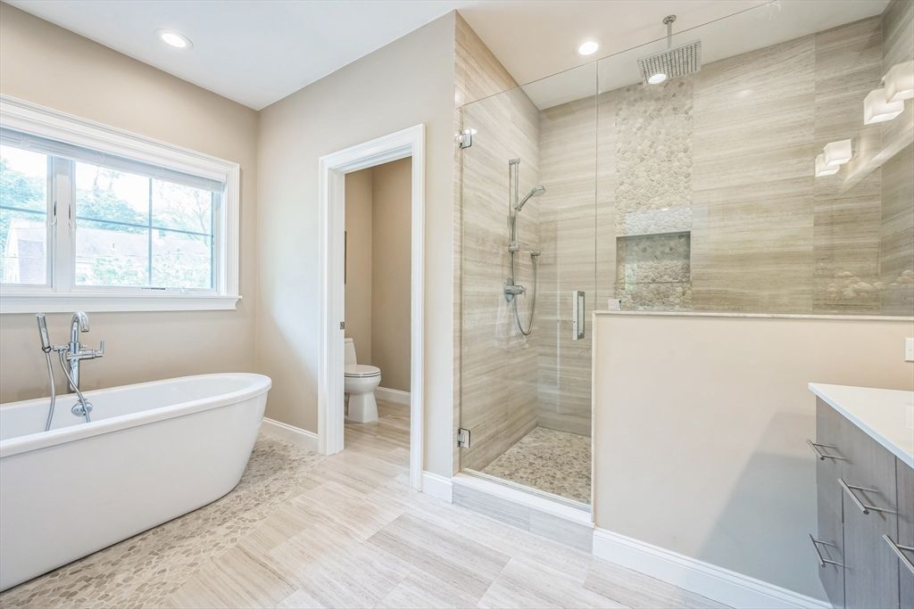 Bathroom, Free Standing Baths, Glass Shower, Interior, Recessed Lighting