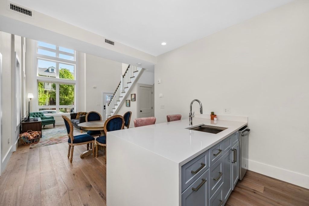 Dining room, Interior, Kitchen, Recessed Lighting, Wood Texture Flooring