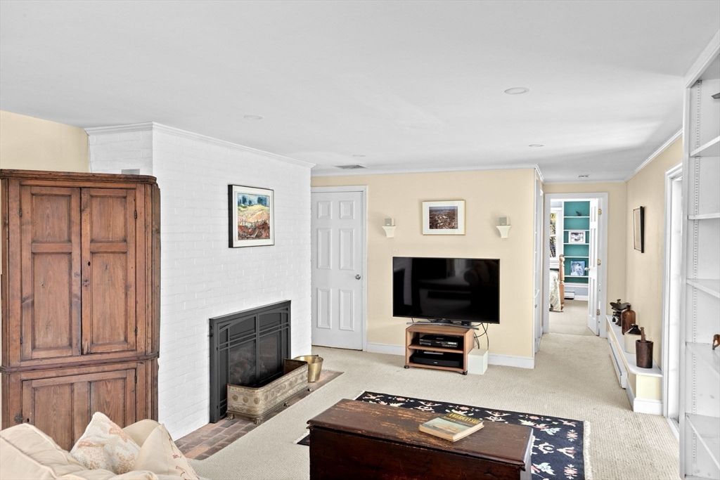 Fireplace, Interior, Living room, Recessed Lighting