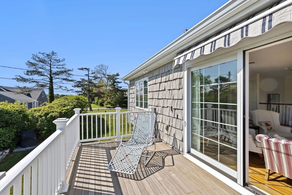 Exterior, Wood Texture Flooring