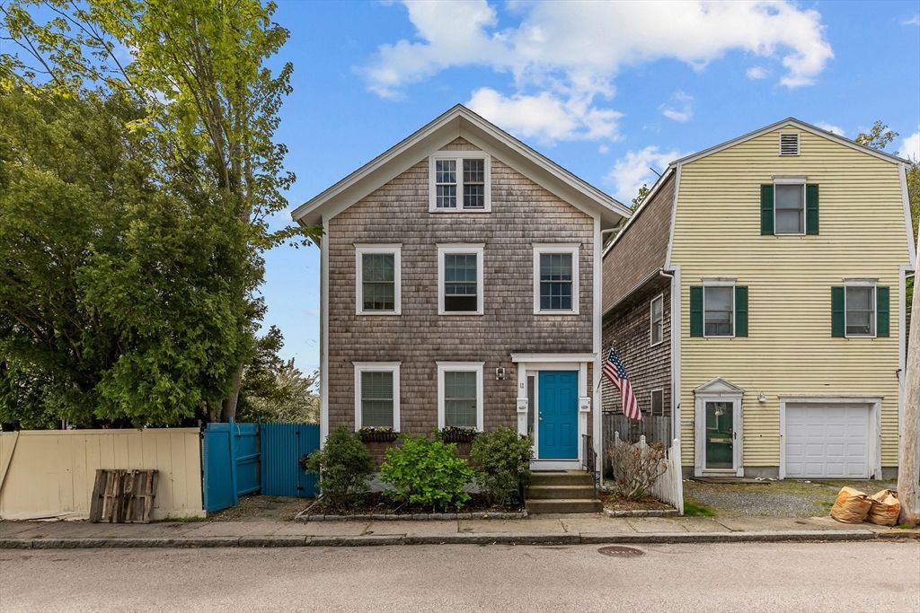 Attached, Exterior, Facade, Brick Facade, Brick Traditional