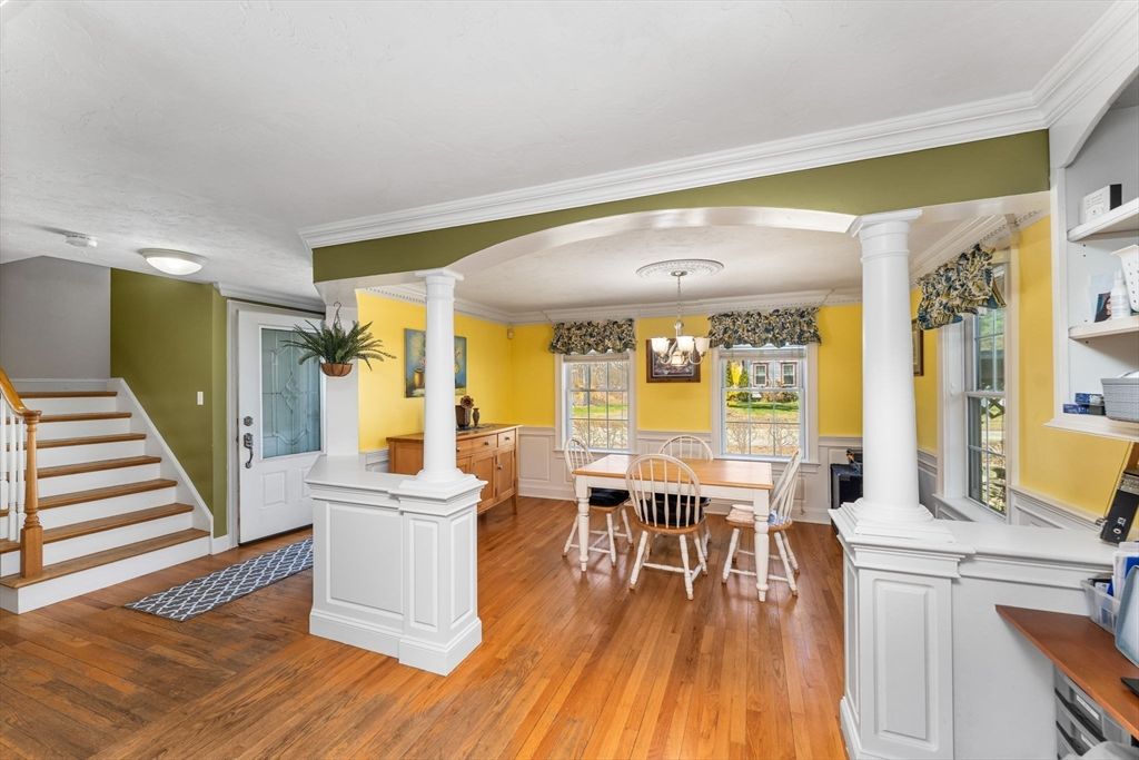Chandelier, Dining room, Interior, Pendant Lights, Wood Texture Flooring