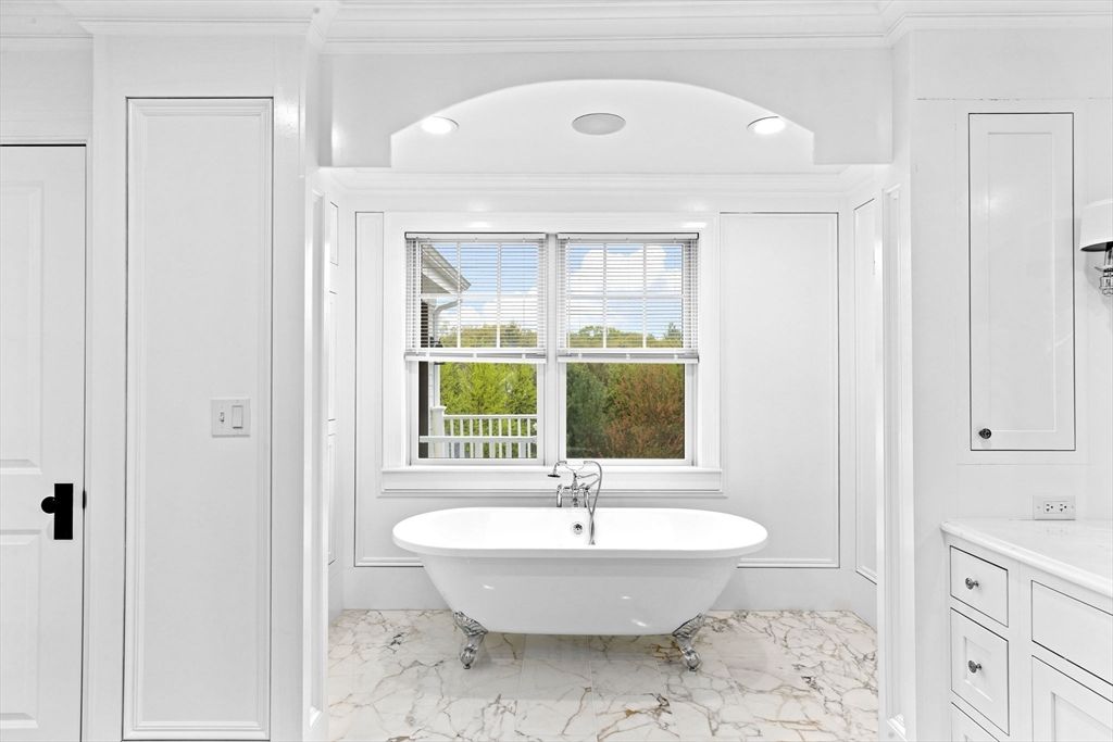 Bathroom, Free Standing Baths, Interior, Marble, Recessed Lighting