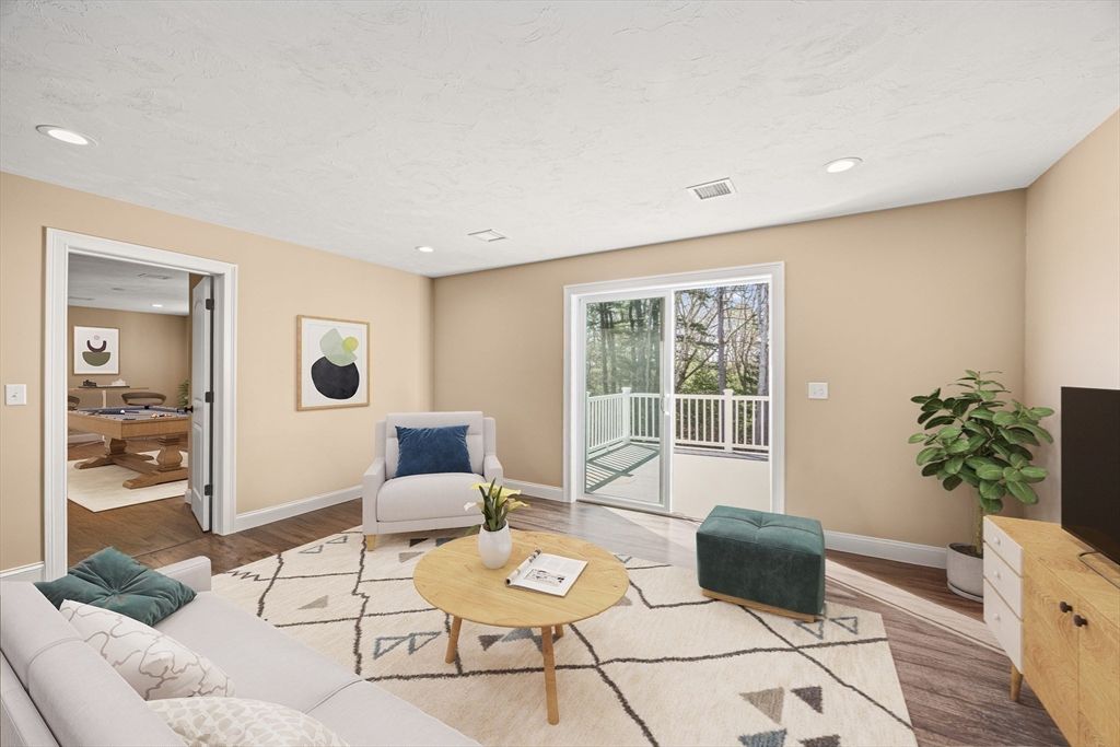 Interior, Living room, Recessed Lighting, Wood Texture Flooring