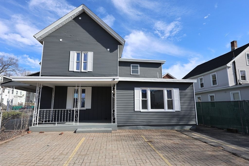 Exterior, Facade, American Craftsman