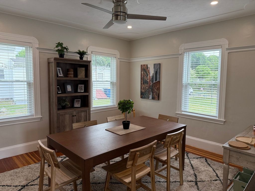 Dining room, Interior, Recessed Lighting, Wood Texture Flooring