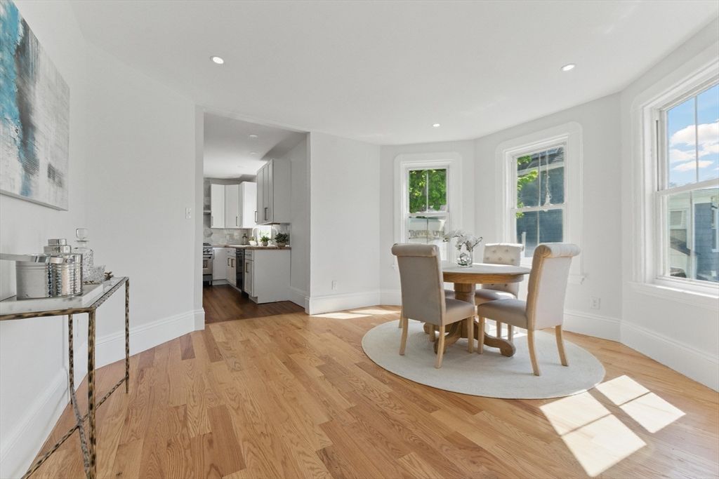 Dining room, Interior, Kitchen, Recessed Lighting, Wood Texture Flooring